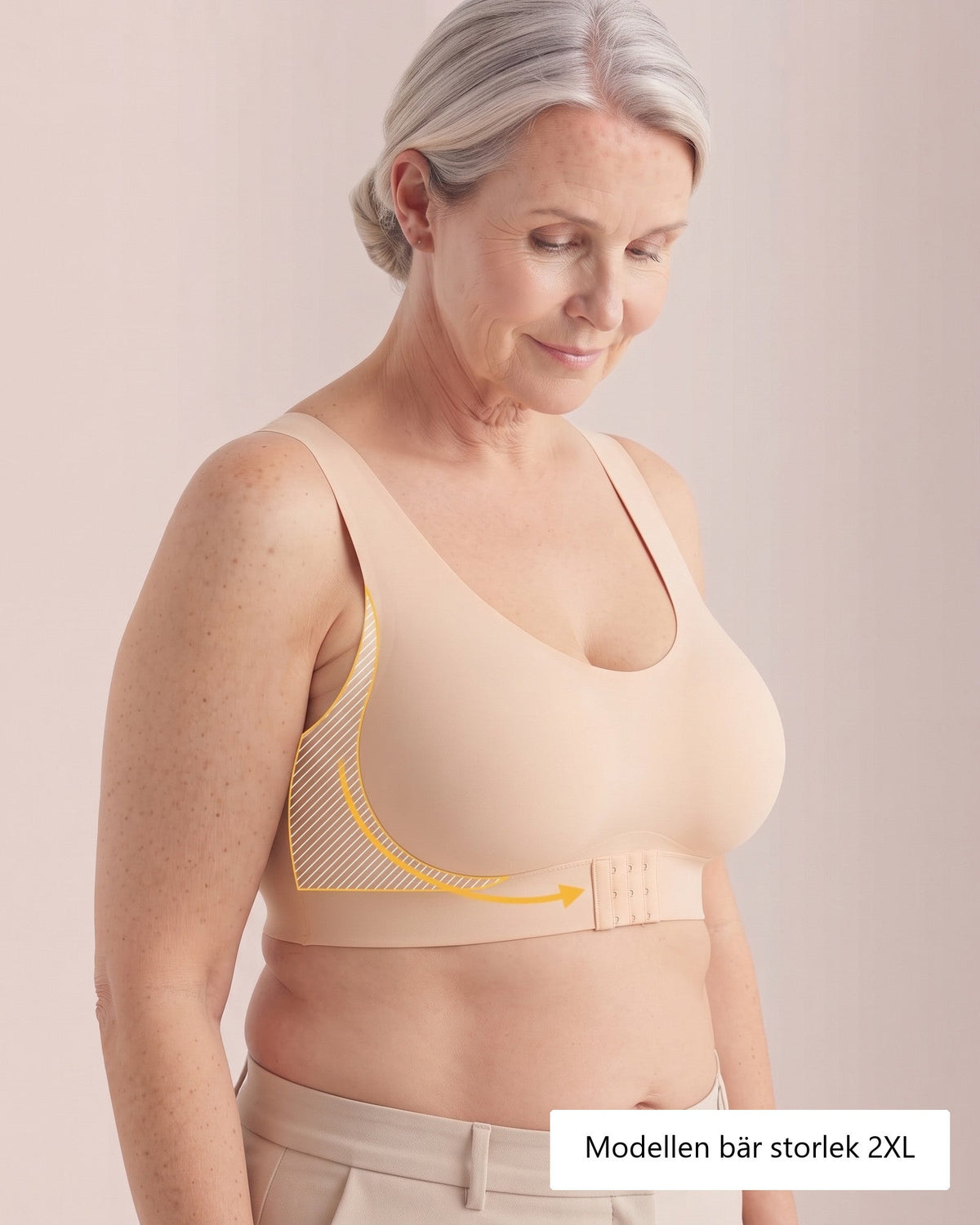 Modellen bär storlek 2XL